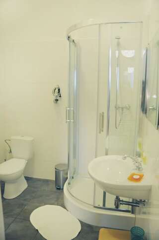 Гостевой дом On The Square Guesthouse Львов Суперлюкс-11