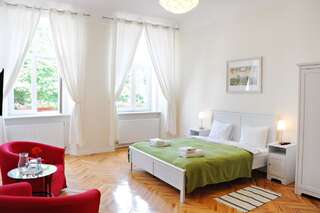 Гостевой дом On The Square Guesthouse Львов Люкс с видом на город-2
