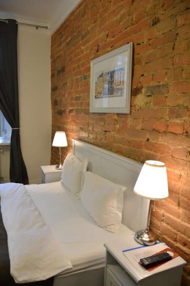Гостевой дом On The Square Guesthouse Львов-53