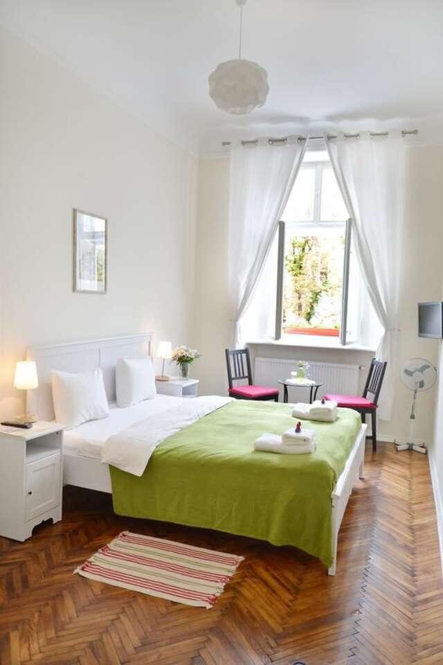 Гостевой дом On The Square Guesthouse Львов-8